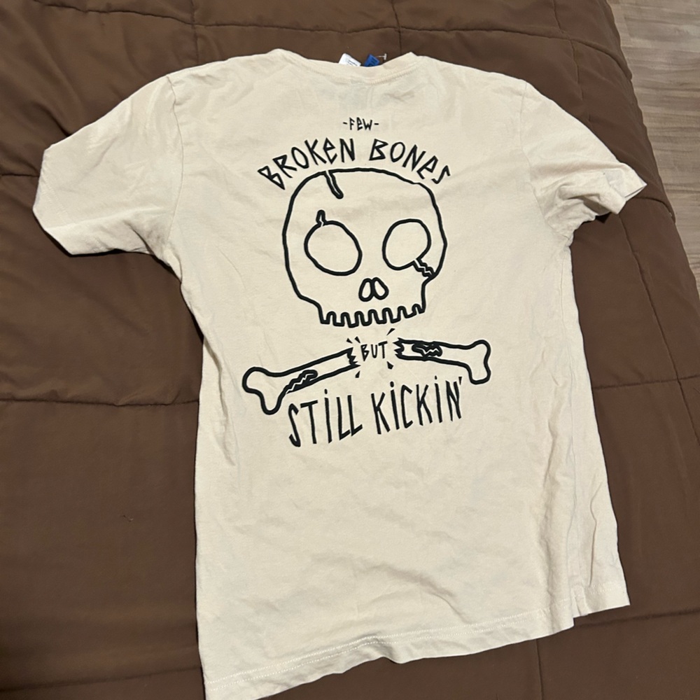 H&M Cream Graphic Tee - Short Sleeve